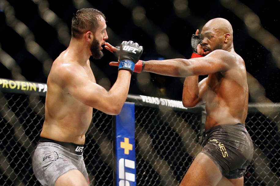 Soi lại các chỉ số tính điểm trận Jon Jones vs Dominick Reyes