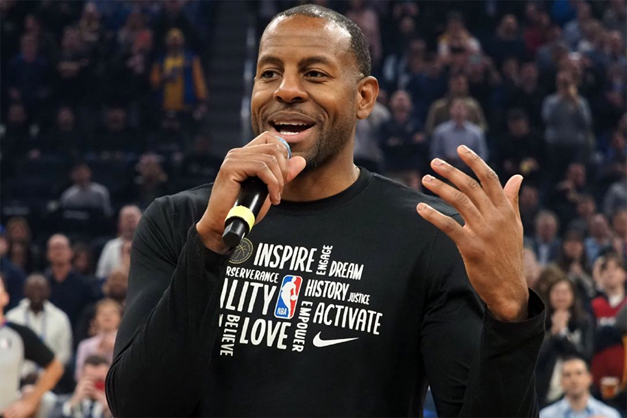 Andre Iguodala và không khí đầy cảm xúc ngày trở về gặp Golden State Warriors Andre Iguodala và không khí đầy cảm xúc ngày trở về gặp Golden State Warriors