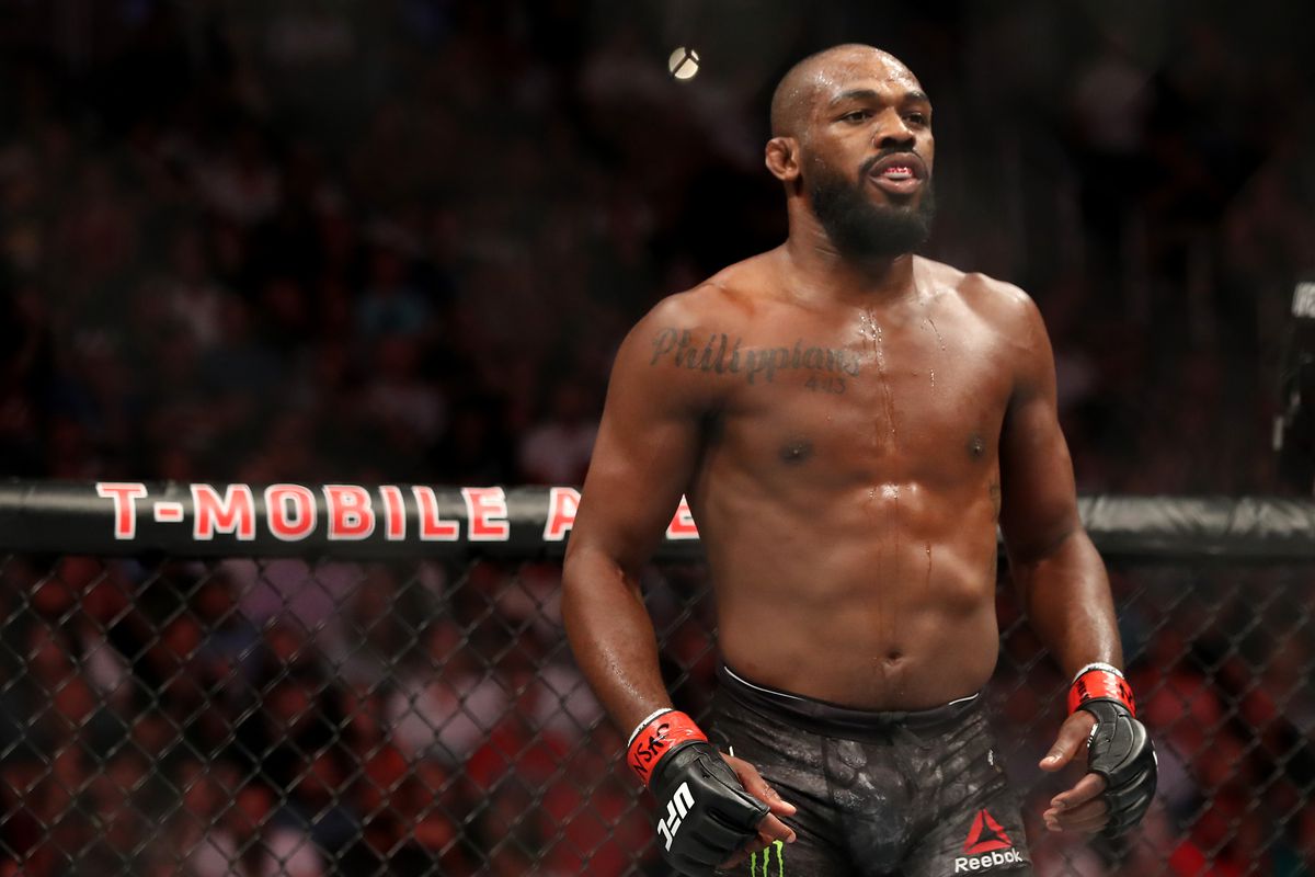 Jon Jones phản pháo về UFC 247 trên mạng xã hội