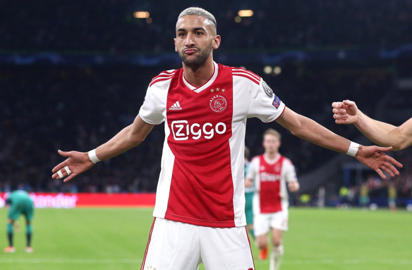 CĐV Ajax choáng vì mức phí rẻ bất ngờ để Ziyech sang Chelsea CĐV Ajax choáng vì mức phí rẻ bất ngờ để Ziyech sang Chelsea