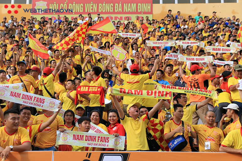Nam Định FC: Khó khăn chỉ làm thành Nam thêm yêu bóng đá