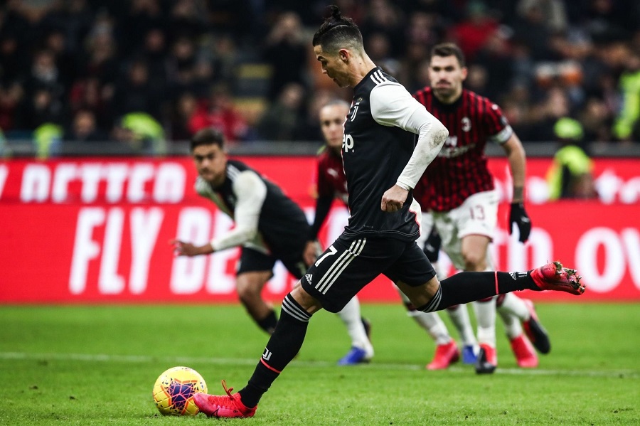 Ronaldo lập thành tích độc nhất vô nhị trong năm 2020 Ronaldo lập thành tích độc nhất vô nhị trong năm 2020