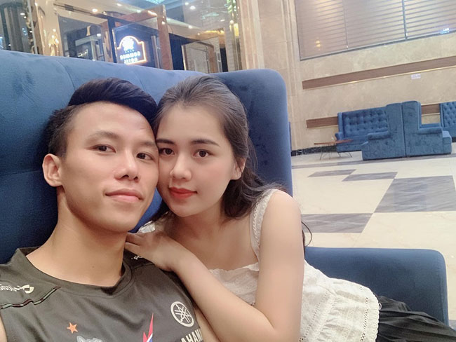 Các cầu thủ Việt thể hiện tình cảm thế nào trong ngày Valentine?
