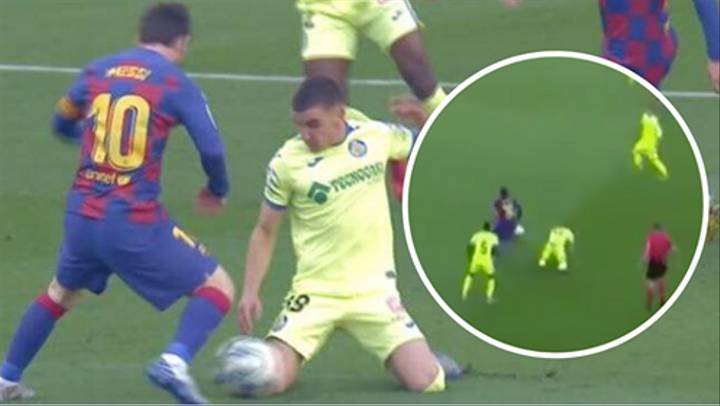 Messi khiến cầu thủ Getafe quỳ gối bằng kỹ năng siêu phàm Messi khiến cầu thủ Getafe quỳ gối bằng kỹ năng siêu phàm