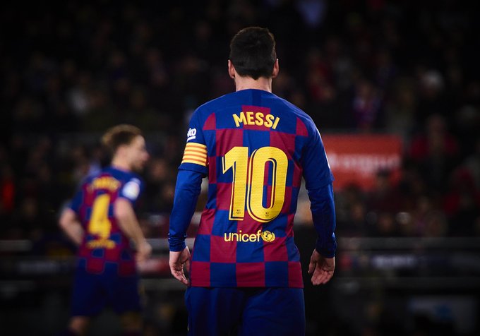 Messi lại lập chiến công trong ngày đạt cột mốc mới với Barca