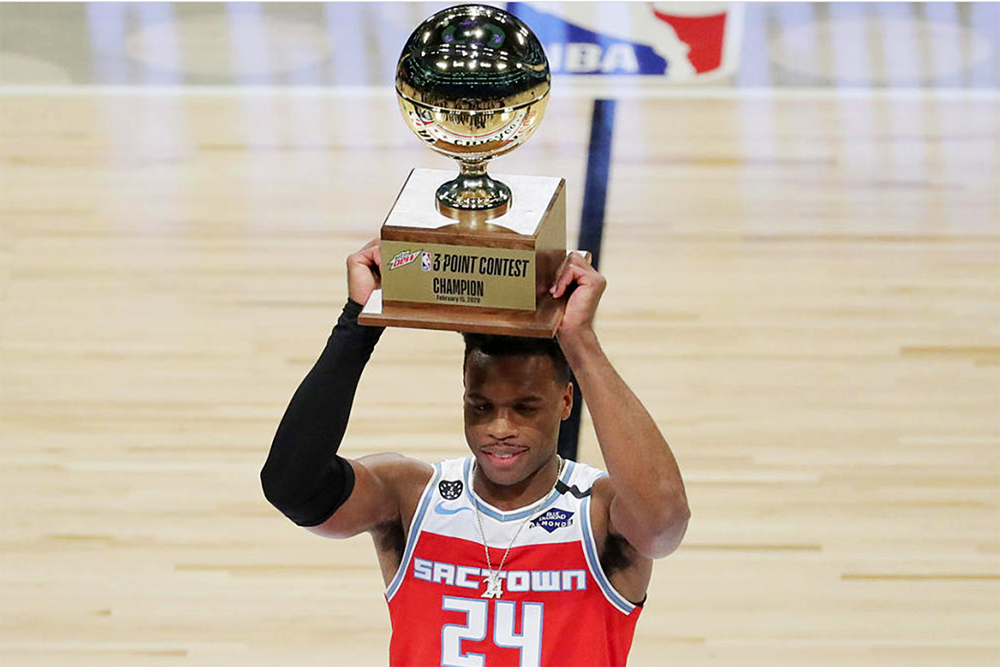 Buddy Hield ném cực "khét", đánh bại Devin Booker tại 3-Point Contest