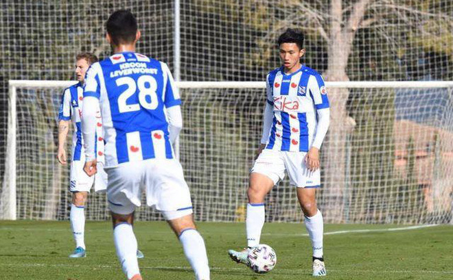 HLV của Heerenveen đã "thất hứa" ra sao với Văn Hậu?