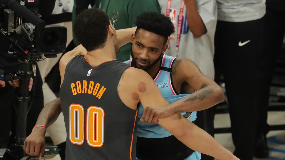 Tân vương Úp rổ NBA Derrick Jones Jr thách thức Aaron Gordon tái đấu