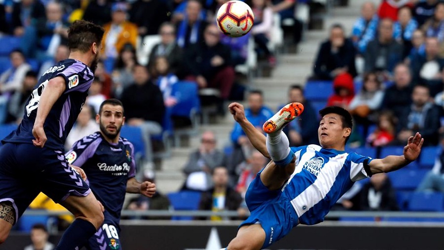 Messi lại bị “cà khịa” khi so sánh với ngôi sao Trung Quốc Wu Lei Messi lại bị “cà khịa” khi so sánh với ngôi sao Trung Quốc Wu Lei