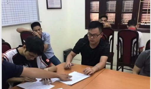 3 game thủ AOE nổi tiếng dính vòng lao lý cùng bầu Huấn