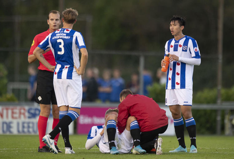 Đoàn Văn Hậu ghi dấu ấn cùng đội trẻ Heerenveen