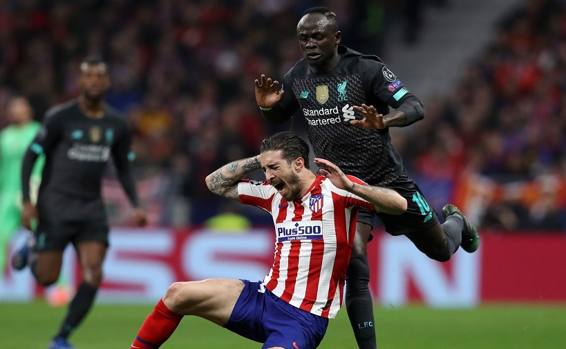 CĐV Liverpool phản ứng với quyết định của Klopp cho Mane trước Atletico
