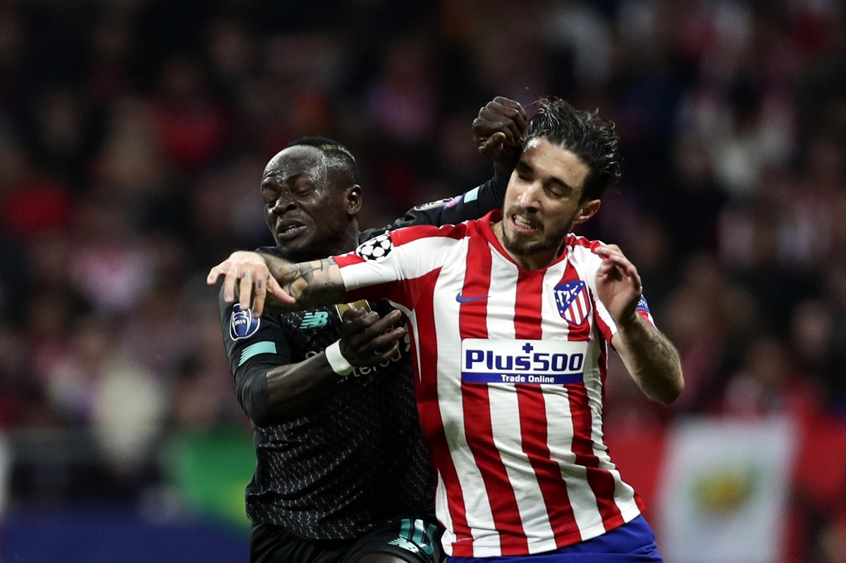 CĐV Liverpool phản ứng với quyết định của Klopp cho Mane trước Atletico
