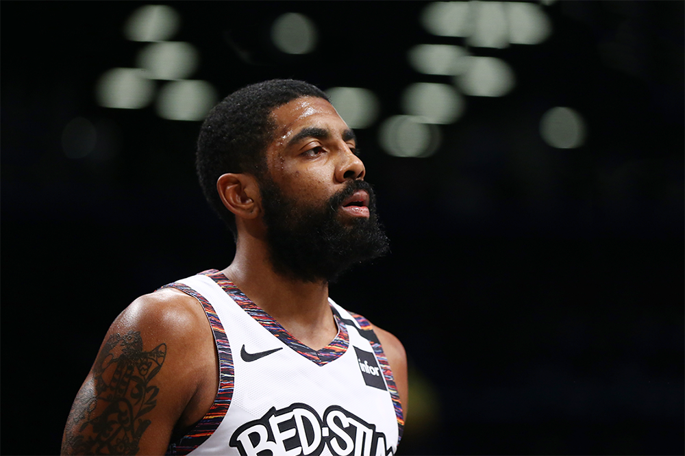 Kyrie Irving tái phát chấn thương vai, fan Uncle Drew tiếp tục buồn lòng