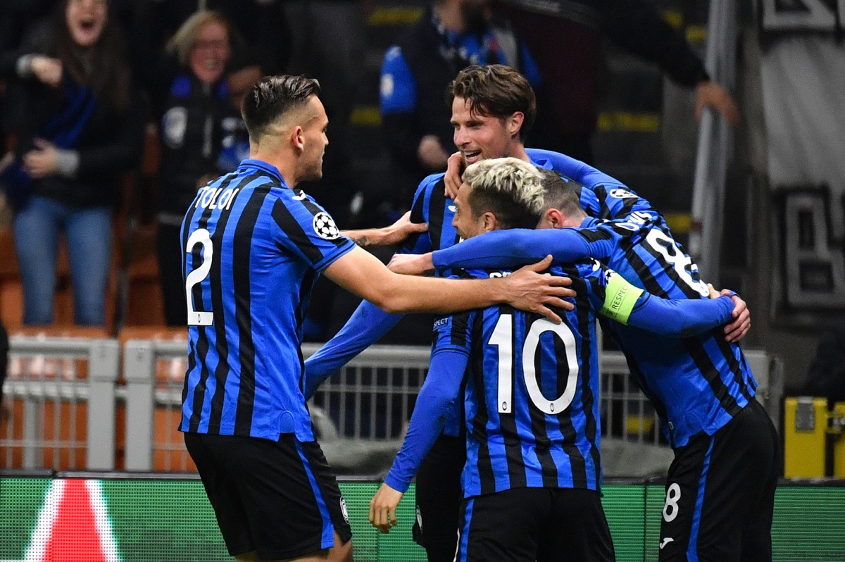 Hậu vệ Atalanta sánh ngang kỳ tích của Van Basten và Seedorf ở Cúp C1