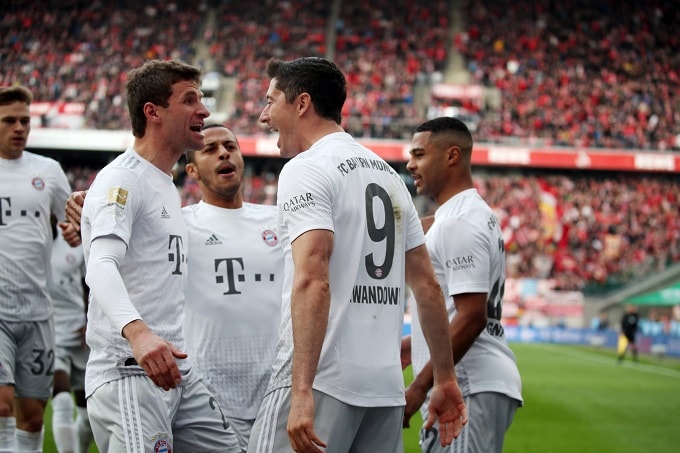 Lịch thi đấu bóng đá hôm nay 21/2: Bayern Munich đá mấy giờ?