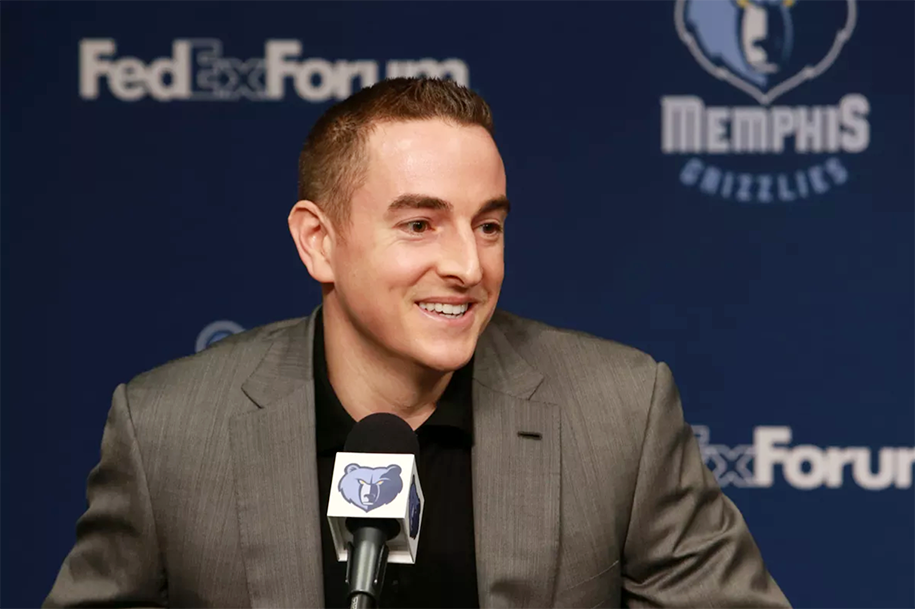 Điểm danh 5 chủ sở hữu đội bóng giàu nhất NBA