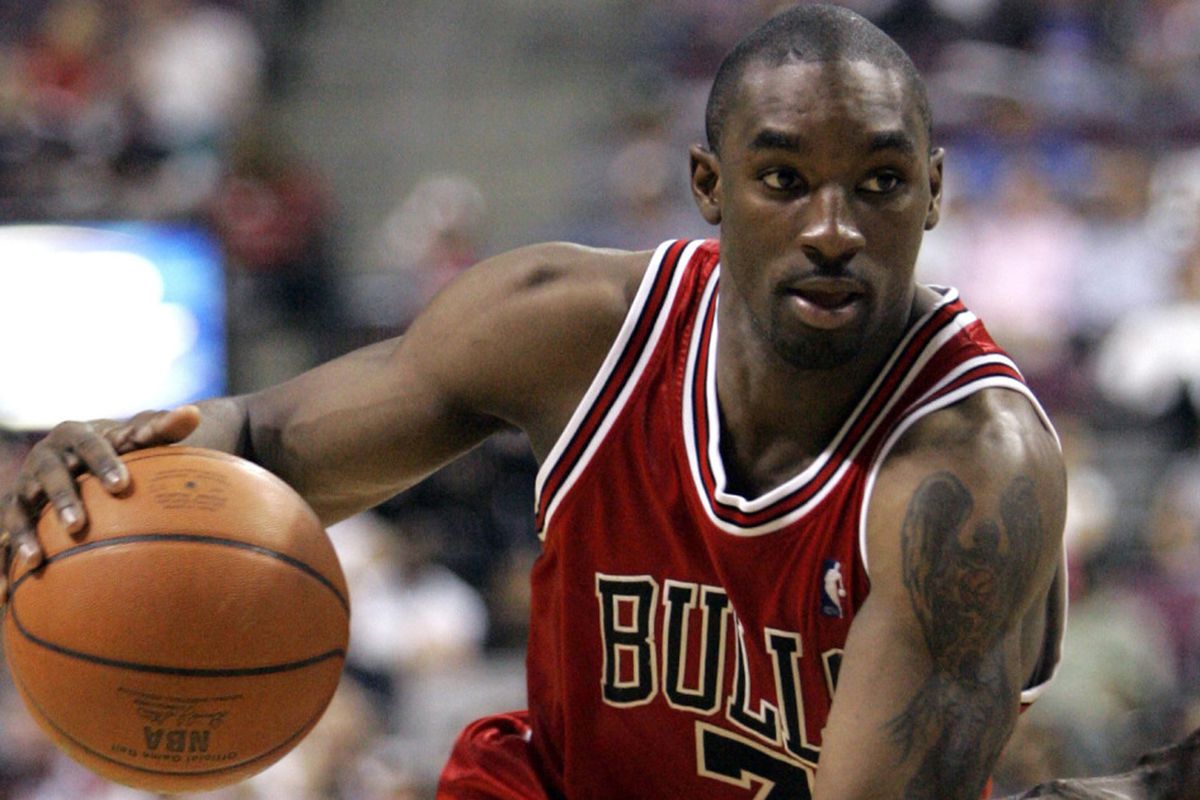 Cựu sao NBA kể lại hành trình muốn... được chết