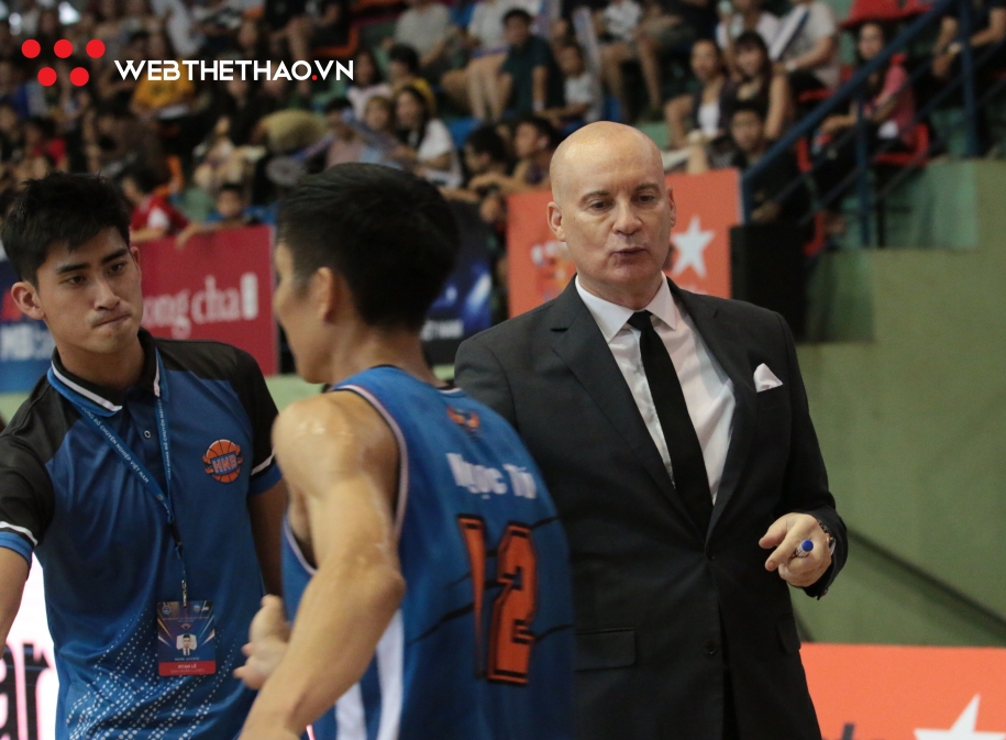 Hanoi Buffaloes và HLV Lee Tao Dana không còn chung bước tại VBA 2020?