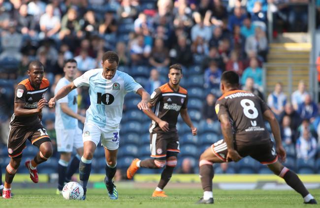Soi kèo Brentford vs Blackburn Rovers 19h30, 22/02 (Hạng nhất Anh 2019/20)