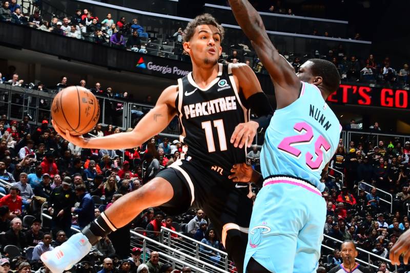 Trae Young ghi 50 điểm, Atlanta Hawks đả bại Miami Heat