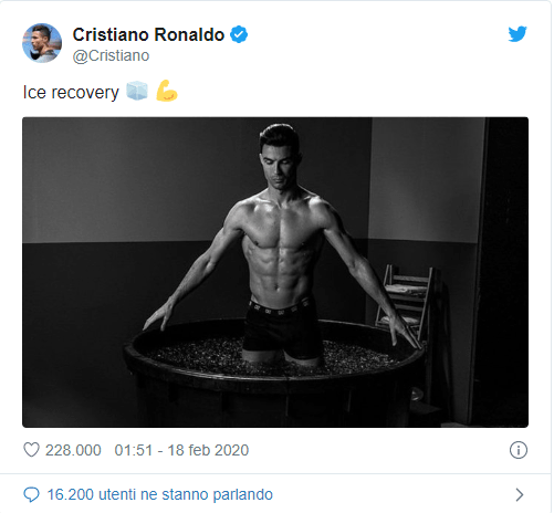 Ronaldo vô đối về kiếm tiền trên mạng xã hội khi bỏ xa Messi Ronaldo vô đối về kiếm tiền trên mạng xã hội khi bỏ xa Messi