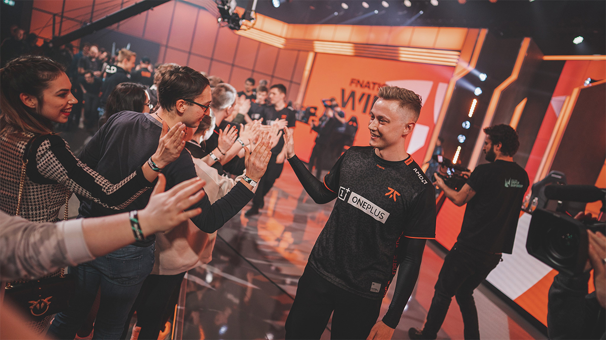 Kết quả LEC Mùa Xuân 20200 hôm nay 23/2: Fnatic vươn lên ngôi đầu