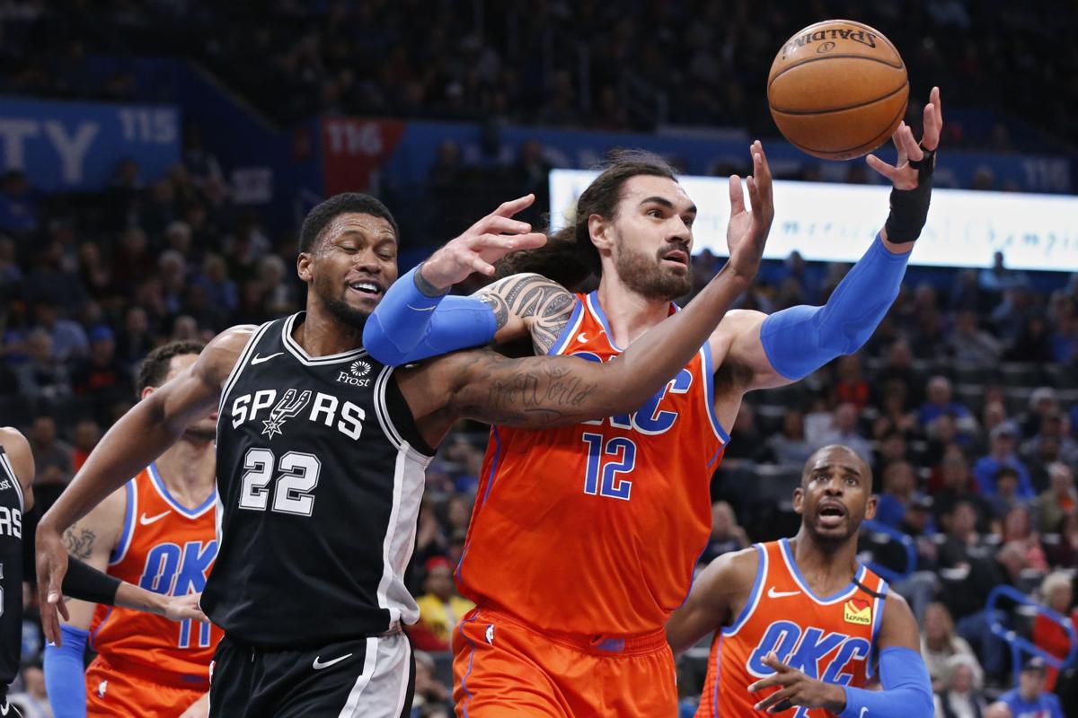 Bùng nổ ở hiệp 3, OKC Thunder vượt SA Spurs dễ dàng