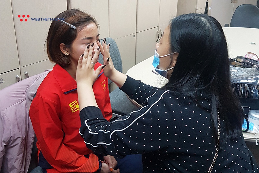 Lộ ảnh hậu trường “biến hình” của kỷ lục gia SEA Games Nguyễn Thị Oanh Lộ ảnh hậu trường “biến hình” của kỷ lục gia SEA Games Nguyễn Thị Oanh