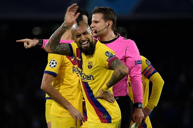 Messi và Griezmann có nguy cơ bị treo giò ở Cúp C1 với Barca Messi và Griezmann có nguy cơ bị treo giò ở Cúp C1 với Barca