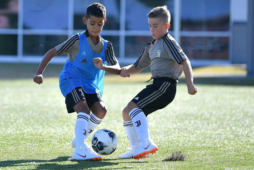Con trai của Ronaldo mở mạng xã hội và lập tức đạt con số khủng Con trai của Ronaldo mở mạng xã hội và lập tức đạt con số khủng