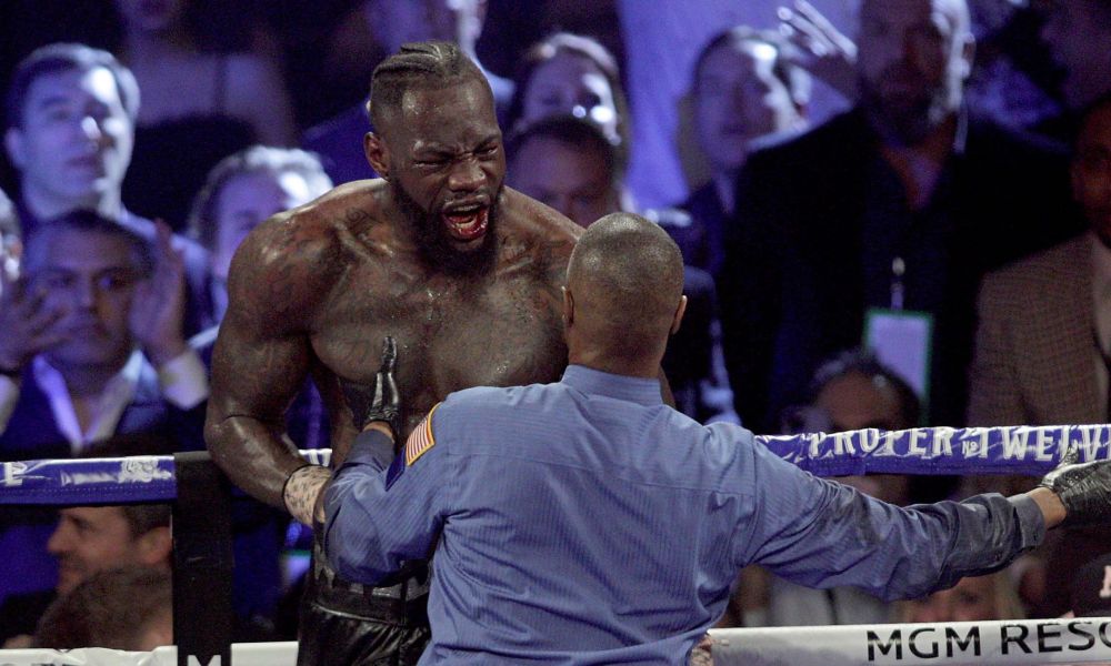 Deontay Wilder sa thải HLV quăng khăn trắng trong đội ngũ