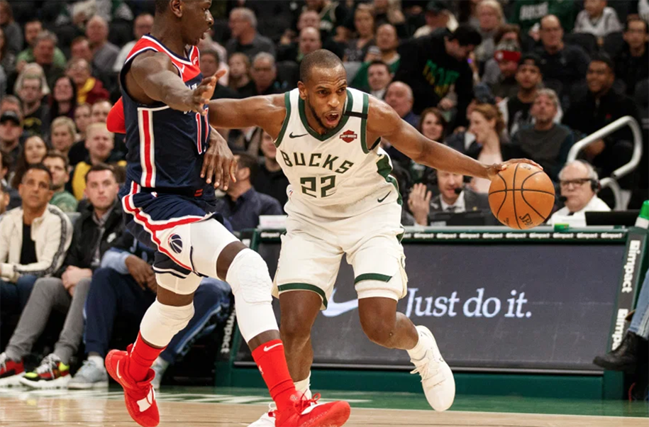 Milwaukee Bucks: Theo đuổi lịch sử hay chuẩn bị cho vòng Playoffs?
