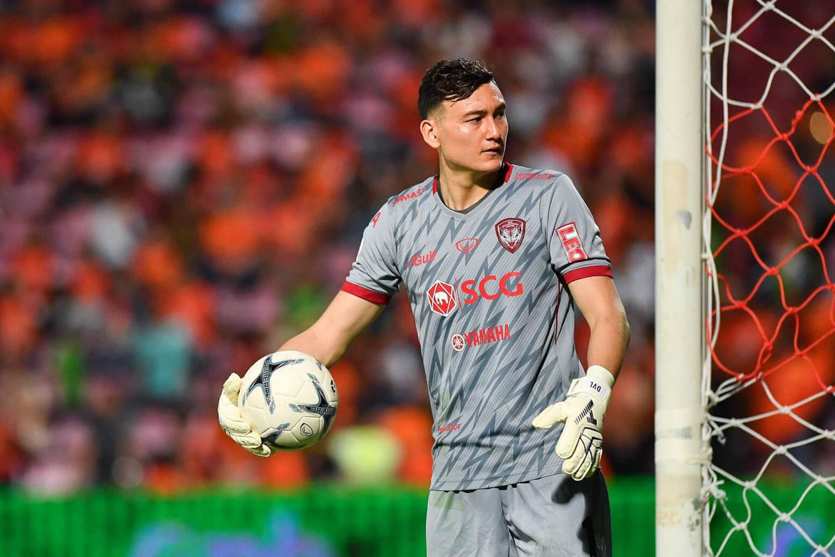 Đặng Văn Lâm khởi đầu mùa giải mới bết bát cùng Muangthong United