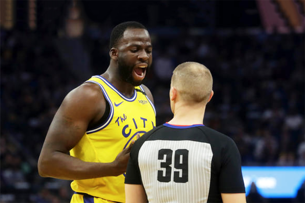 Draymond Green nhận 2 lỗi kỹ thuật trong 12 giây, Warriors thua đậm LA Lakers