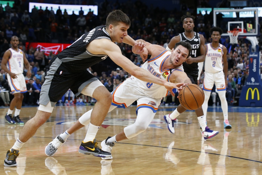 Lội ngược dòng 19 điểm, Oklahoma City Thunder vững chân trong top 5