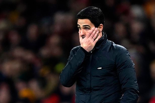 Arsenal được đề nghị bán 9 cầu thủ để đại tu đội hình