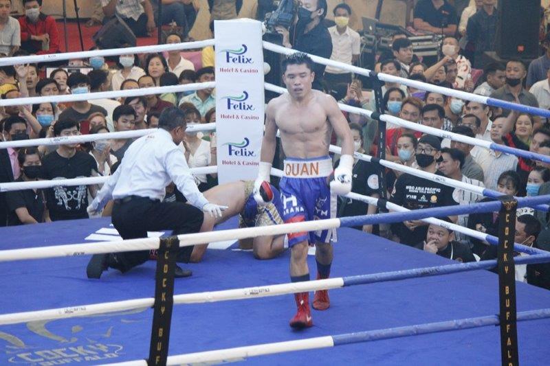 Đinh Hồng Quân mở màn Knockout cho Cocky Buffalo