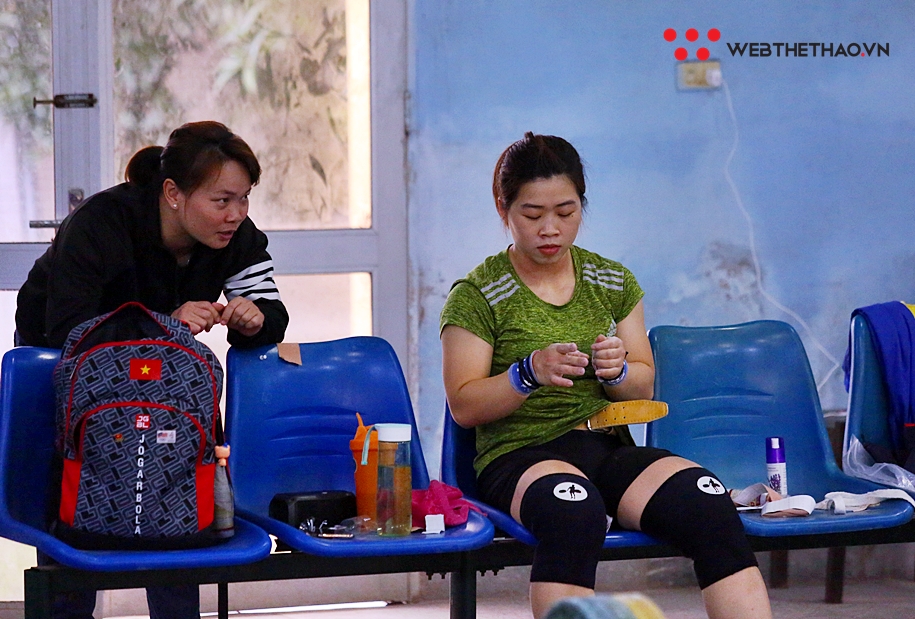 Lực sĩ Hoàng Thị Duyên cùng “đàn chị” Vương Thị Huyền nuôi giấc mơ giành vé Olympic 2020