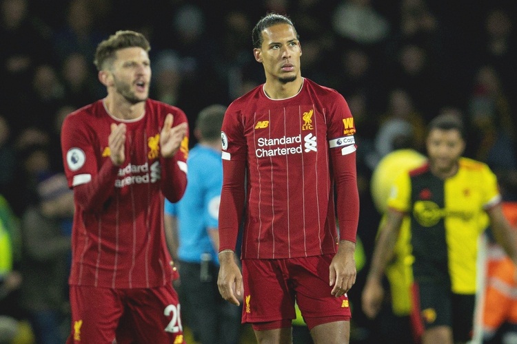 Arsenal và cựu danh thủ MU "troll" Liverpool sau trận thua đầu tiên