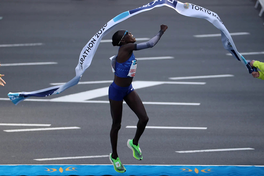 Chàng trai Nhật phá kỷ lục quốc gia, giành 1 triệu USD dù không “đứng bục” Tokyo Marathon 2020 Chàng trai Nhật phá kỷ lục quốc gia, giành 1 triệu USD dù không “đứng bục” Tokyo Marathon 2020