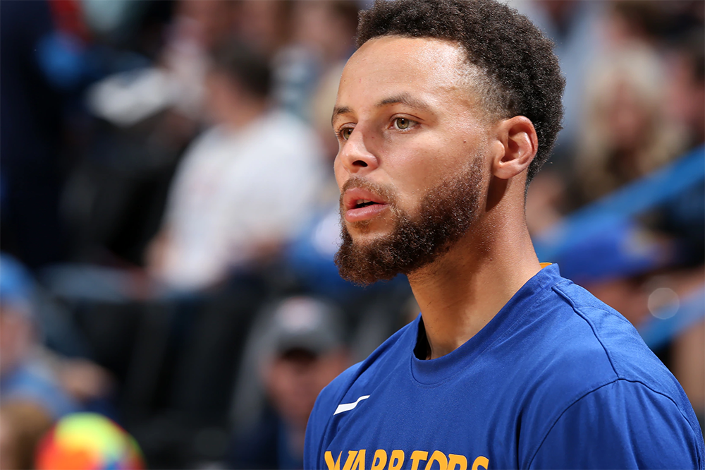 Đáng tiếc cho CĐV Golden State Warriors: Stephen Curry sẽ không tái xuất vào ngày mai