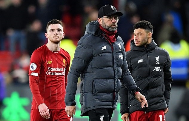 HLV Klopp phản ứng sốc sau khi Liverpool thua trận đầu tiên