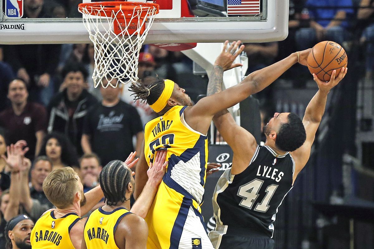 Mất lợi thế dẫn 15 điểm, Indiana Pacers vẫn đánh bại San Antonio Spurs