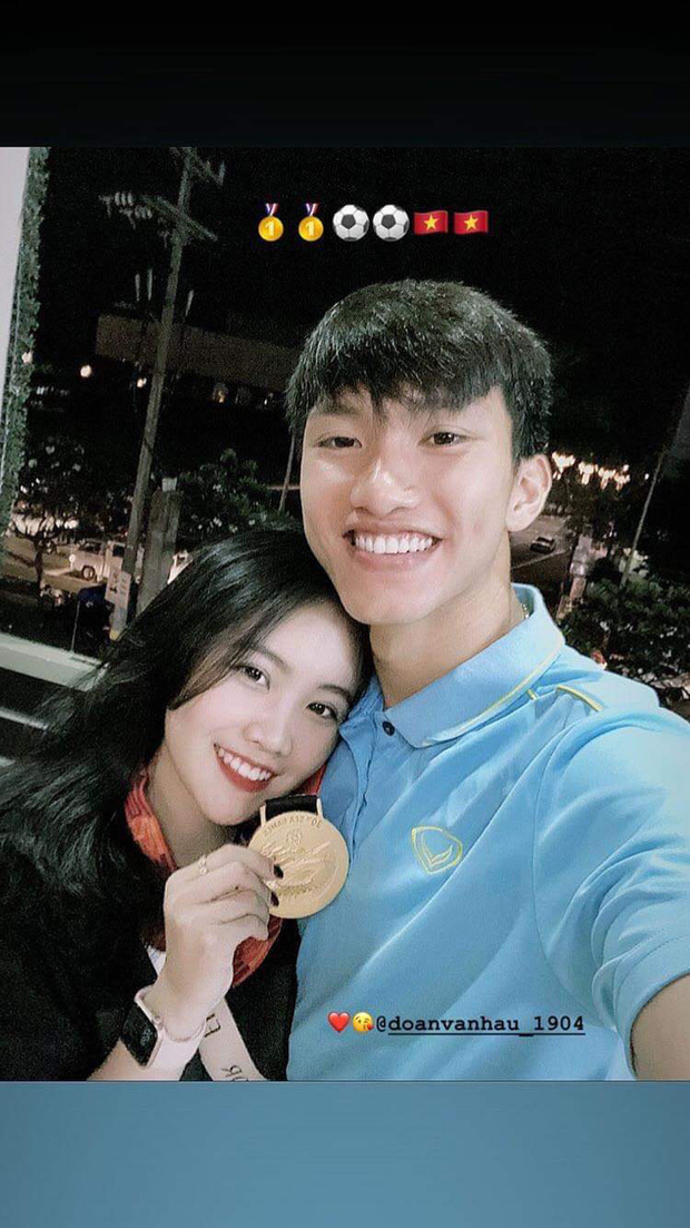 Người yêu Đoàn Văn Hậu là ai, học trường nào?