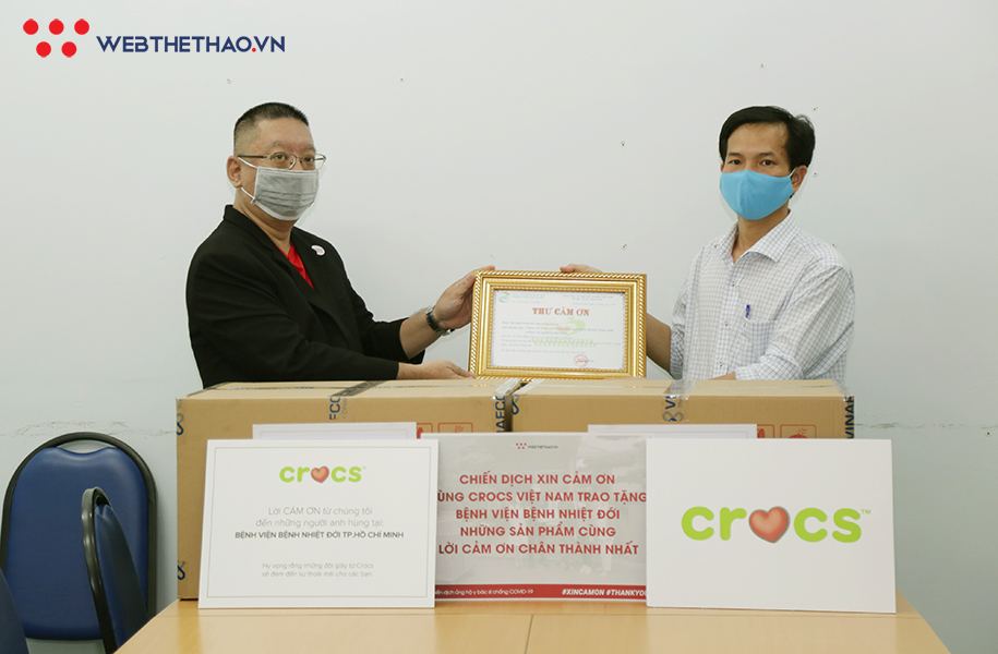 Nhãn hàng Crocs đồng hành cùng y bác sĩ bệnh viện Bệnh Nhiệt đới tại TP.HCM