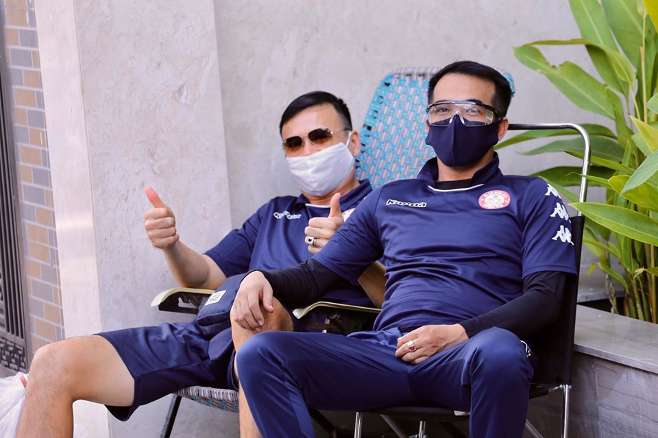 Công Phượng cùng đồng đội tập luyện trở lại sau giãn cách xã hội Công Phượng cùng đồng đội tập luyện trở lại sau giãn cách xã hội