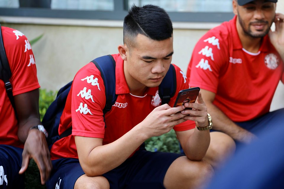 Công Phượng cùng đồng đội tập luyện trở lại sau giãn cách xã hội Công Phượng cùng đồng đội tập luyện trở lại sau giãn cách xã hội