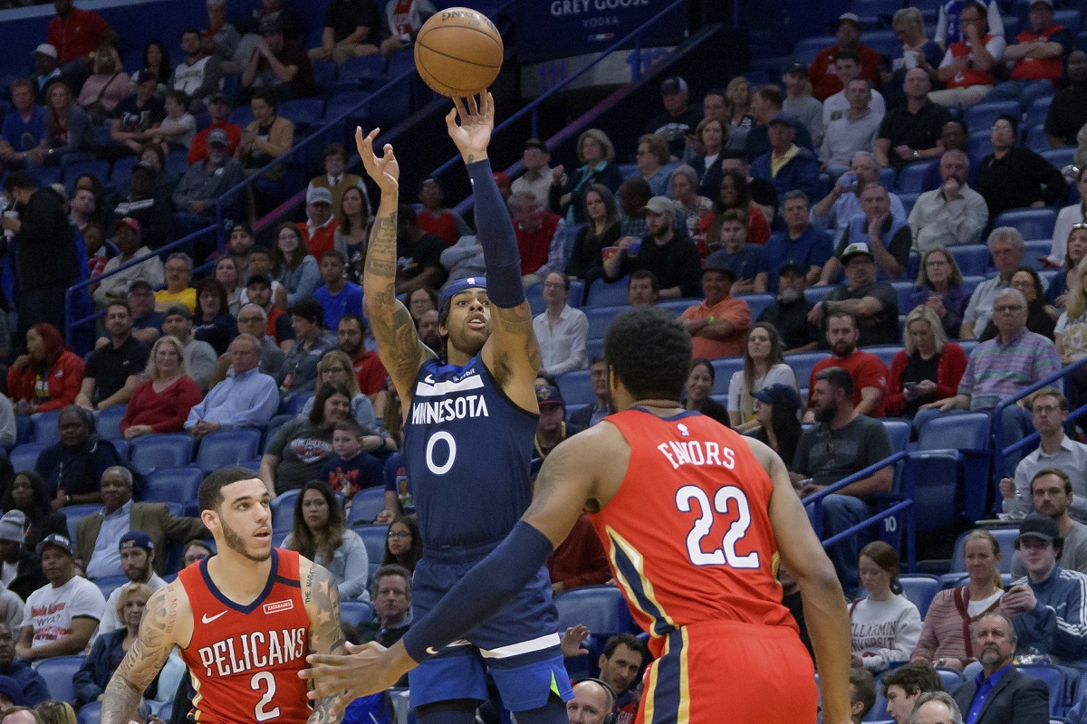 Bùng nổ ở nửa sau trận đấu, D'Angelo Russell mang chiến thắng về cho T-Wolves