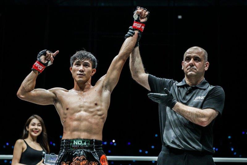 Covid-19 không thể cản được tình yêu võ thuật của fan ONE Championship